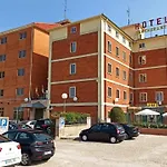 Ξενοδοχείο Vegas 2*